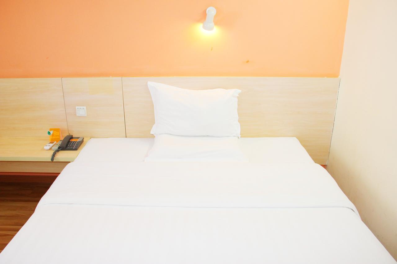 7Days Inn Shanghai Yichuan Road Exterior foto
